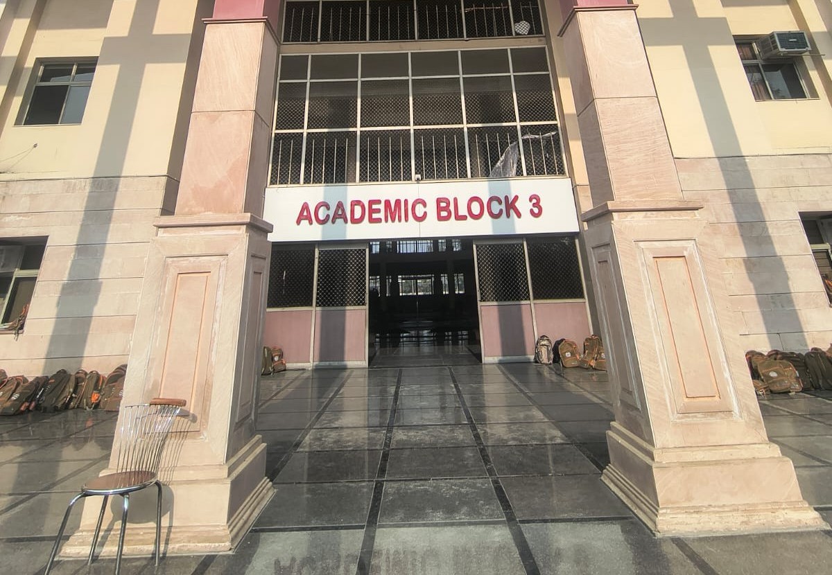 Invertis University Bareilly Academic photo 15